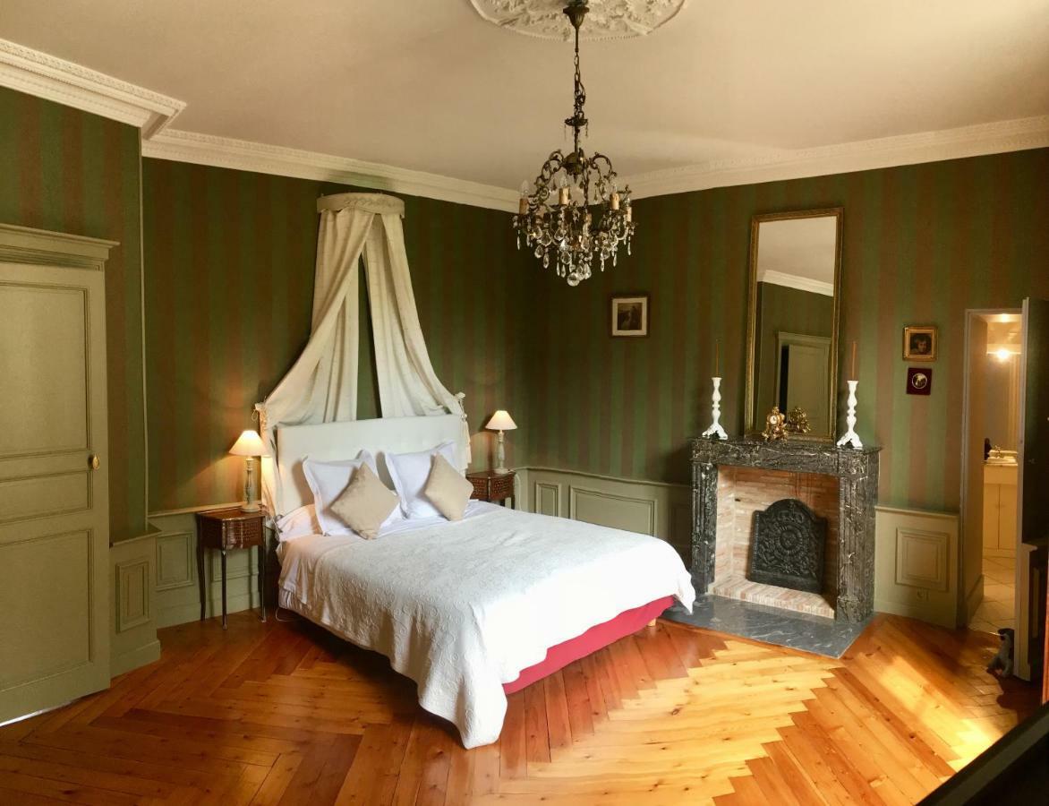 Chateau Des Feugerets เบลแลม ภายนอก รูปภาพ